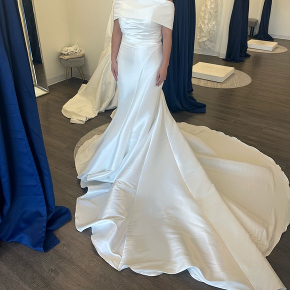 Christina Wu Gianna Bridal/Wedding Dress. Ivory. Size 8. Not altered. NWT. - Picture 5 of 9